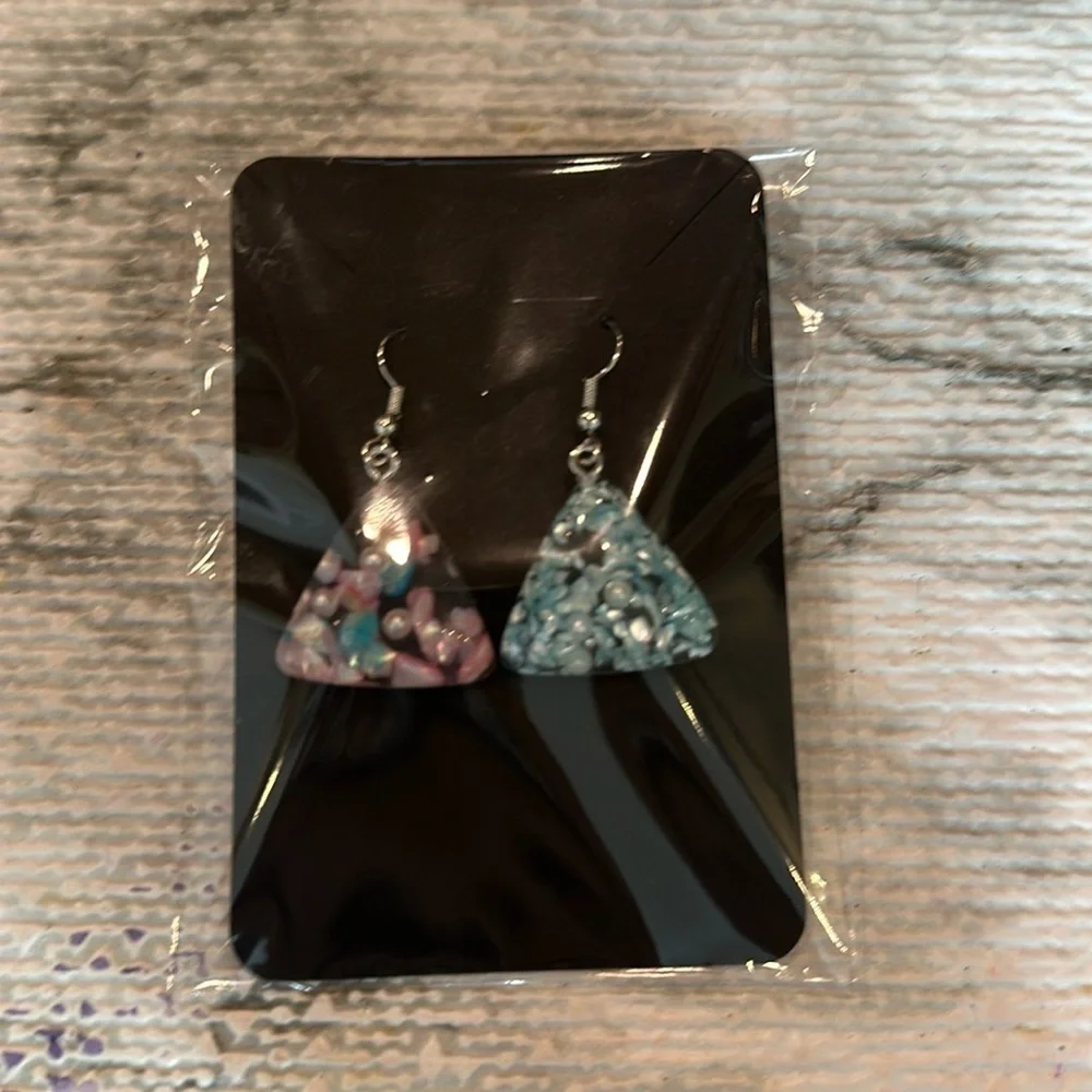 Abstract Dangle Earrings - Picture 2 of 4